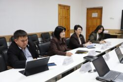 АГАРТУУ МИНИСТРЛИГИ МЕНЕН ДҮЙНӨЛҮК БАНК БИЛИМ БЕРҮҮ ТАРМАГЫНДАГЫ НЕГИЗГИ ДОЛБООРЛОРДУ ТАЛКУУЛАДЫ