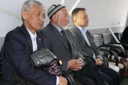 БИШКЕКТЕ ЖОГОРКУ ОКУУ ЖАЙЛАР ҮЧҮН МАМЛЕКЕТТИК ТИЛДЕГИ ОКУУ КИТЕПТЕРИНИН БЕТ АЧАРЫ ӨТТҮ