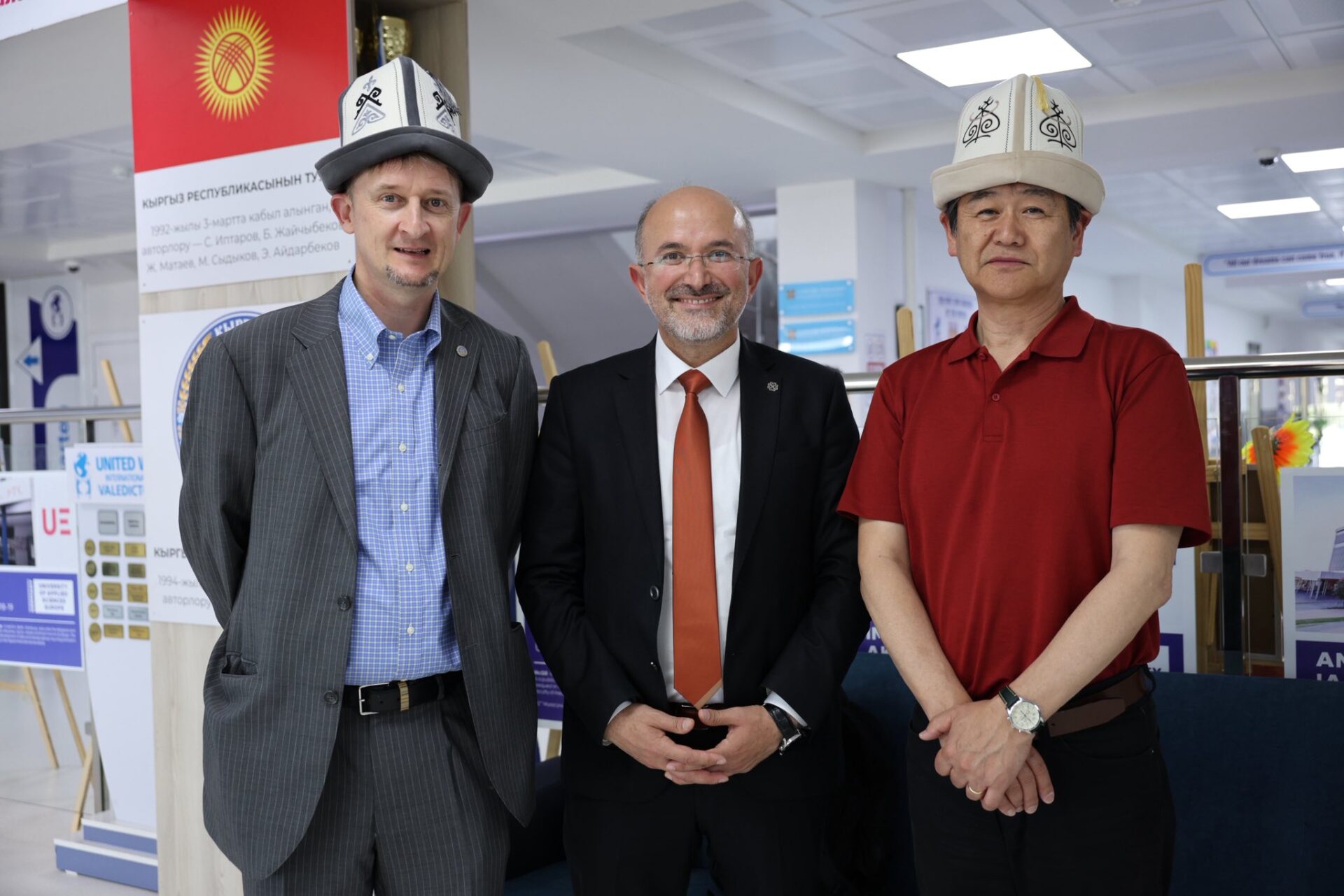 LESSON STUDY: МУГАЛИМДЕР КАНТИП БИРГЕ ӨСӨ АЛЫШАТ? 