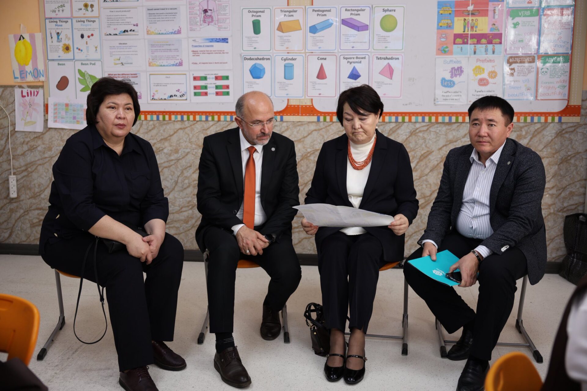 LESSON STUDY: МУГАЛИМДЕР КАНТИП БИРГЕ ӨСӨ АЛЫШАТ? 