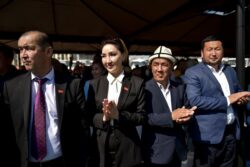 САДЫР ЖАПАРОВ: “2030-ЖЫЛГА ЧЕЙИН МЕКТЕП ТАРТЫШТЫГЫН ТОЛУК ЖОЁБУЗ”