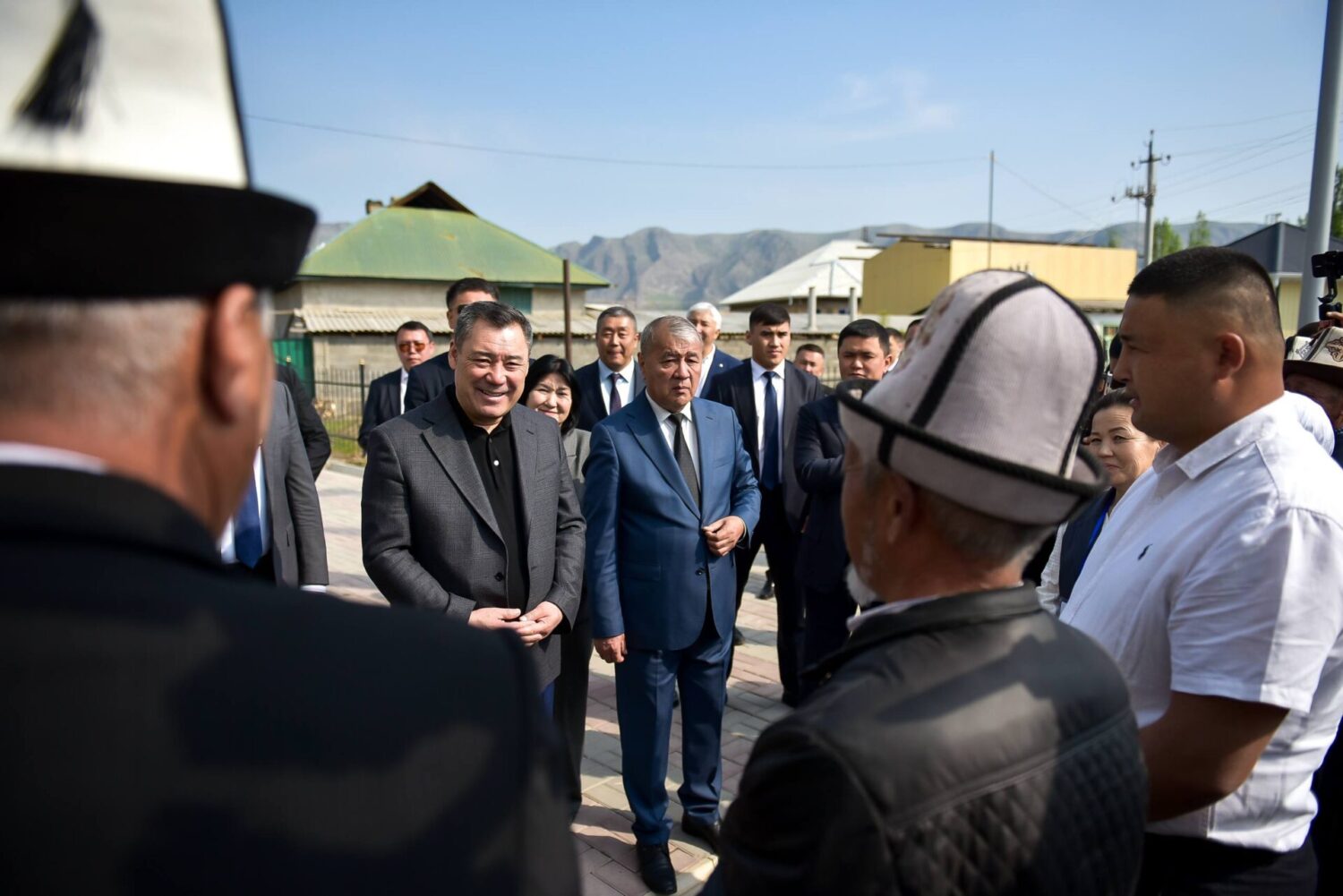 САДЫР ЖАПАРОВ: “2030-ЖЫЛГА ЧЕЙИН МЕКТЕП ТАРТЫШТЫГЫН ТОЛУК ЖОЁБУЗ”