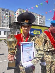 ЖЕҢИШКЕ АРНАЛГАН СЫНАК: ЛИЦЕЙ ОКУУЧУЛАРЫ КҮЧ СЫНАШТЫ