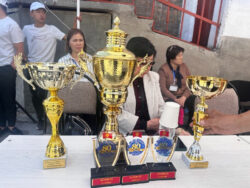 ЖЕҢИШКЕ АРНАЛГАН СЫНАК: ЛИЦЕЙ ОКУУЧУЛАРЫ КҮЧ СЫНАШТЫ