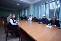 ОШТУНУН ПРОФЕССОРУ ЭЛ АРАЛЫК ФОРУМДА