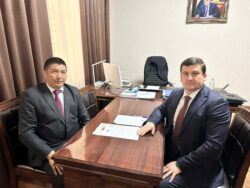 ОШТУНУН ПРОФЕССОРУ ЭЛ АРАЛЫК ФОРУМДА