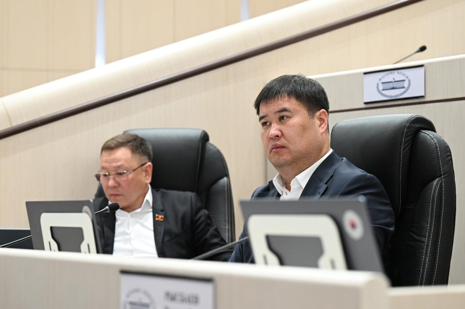 ЖОГОРКУ КЕҢЕШ МЕКТЕПКЕ ЧЕЙИНКИ БИЛИМ БЕРҮҮГӨ 6,36 МЛН ДОЛЛАРЛЫК ДОЛБООРДУ КОЛДОДУ