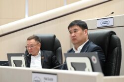 ЖОГОРКУ КЕҢЕШ МЕКТЕПКЕ ЧЕЙИНКИ БИЛИМ БЕРҮҮГӨ 6,36 МЛН ДОЛЛАРЛЫК ДОЛБООРДУ КОЛДОДУ