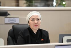 ЖОГОРКУ КЕҢЕШ МЕКТЕПКЕ ЧЕЙИНКИ БИЛИМ БЕРҮҮГӨ 6,36 МЛН ДОЛЛАРЛЫК ДОЛБООРДУ КОЛДОДУ