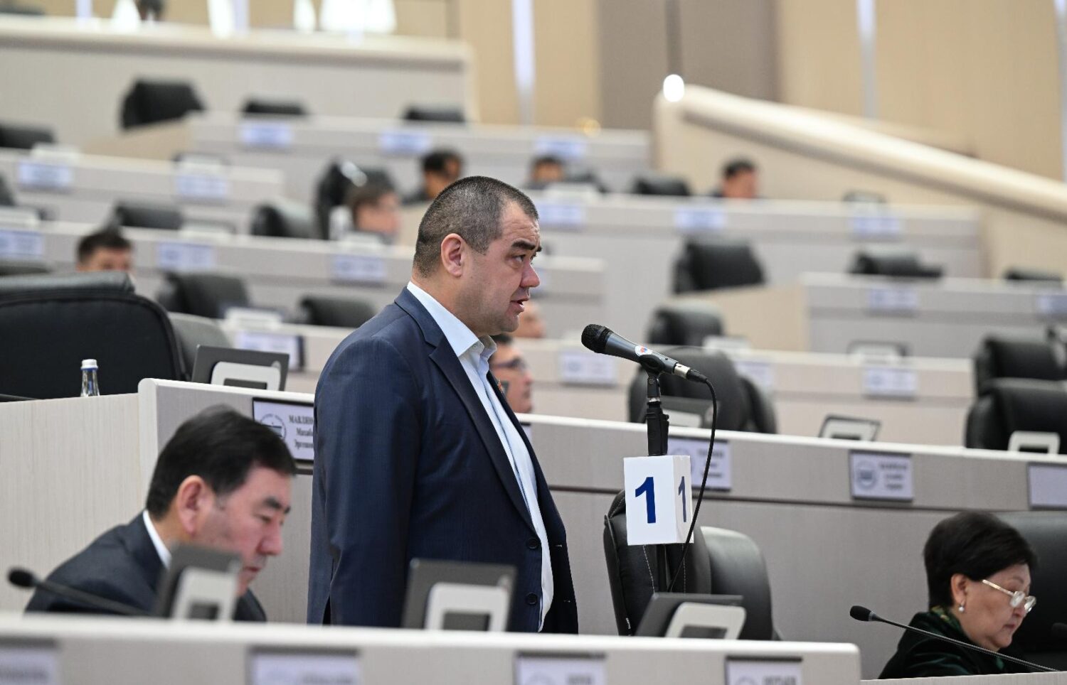 ЖОГОРКУ КЕҢЕШ МЕКТЕПКЕ ЧЕЙИНКИ БИЛИМ БЕРҮҮГӨ 6,36 МЛН ДОЛЛАРЛЫК ДОЛБООРДУ КОЛДОДУ