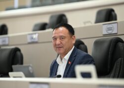 ЖОГОРКУ КЕҢЕШ МЕКТЕПКЕ ЧЕЙИНКИ БИЛИМ БЕРҮҮГӨ 6,36 МЛН ДОЛЛАРЛЫК ДОЛБООРДУ КОЛДОДУ