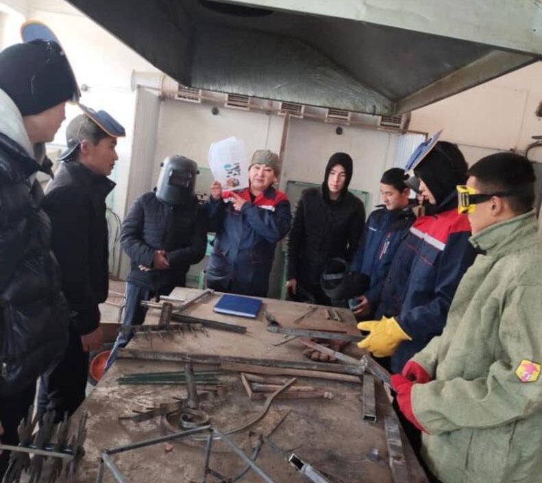 ӨЗҮҢДҮН КЕЛЕЧЕГИҢ ҮЧҮН БҮГҮН ОЙЛОН!