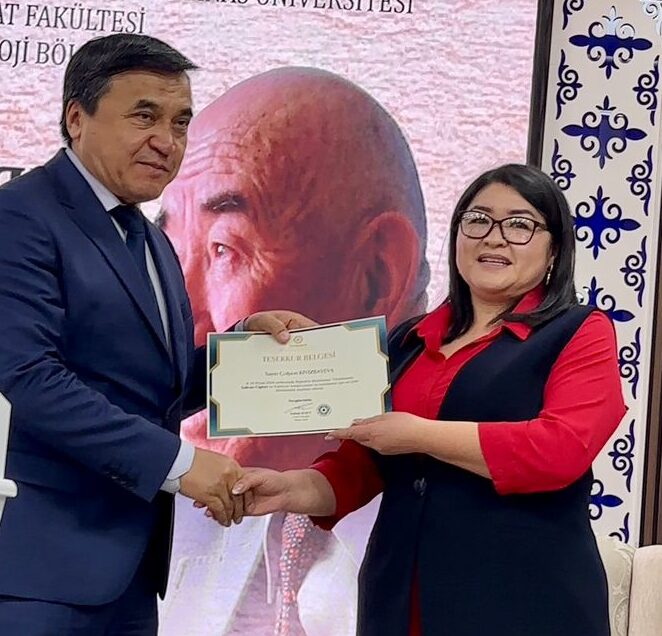 ЧОЛПОН КИЙИЗБАЕВА ТҮРКСОЙДУН ЫРААЗЫЧЫЛЫК КАТЫ МЕНЕН СЫЙЛАНДЫ