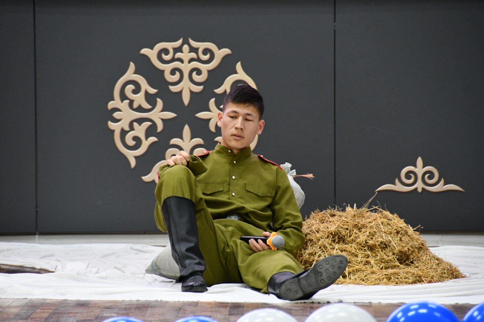 "ОРТО АЗИЯНЫН МЫКТЫ СТУДЕНТИ" КАНТИП МУГАЛИМ БОЛУУНУ ТАНДАДЫ?