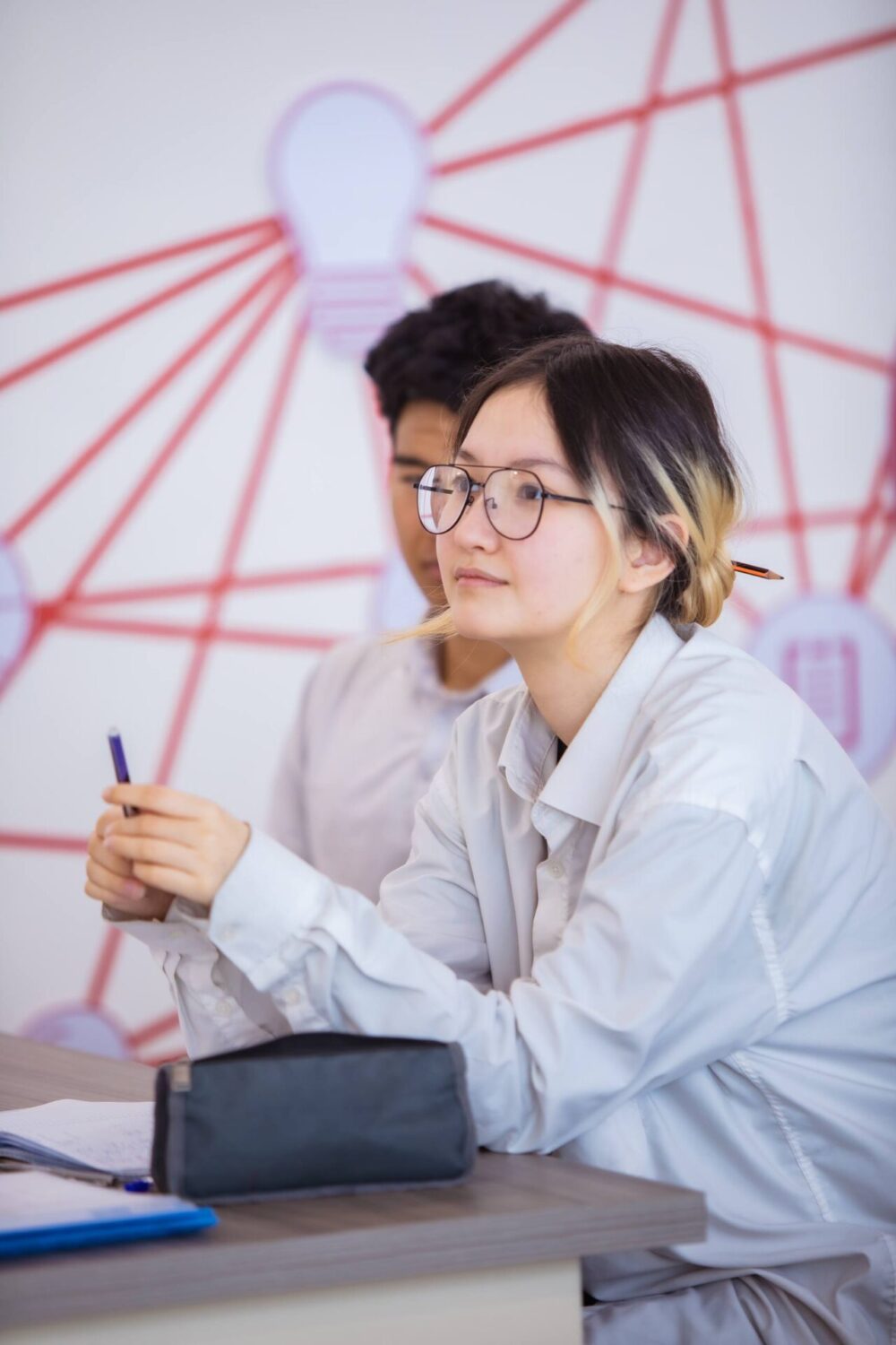 12 ЖЫЛДЫК БИЛИМ БЕРҮҮ: МҮМКҮНЧҮЛҮК БАР, БИРОК СИСТЕМАЛУУ КАДАМ ТАЛАП КЫЛЫНАТ