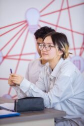 12 ЖЫЛДЫК БИЛИМ БЕРҮҮ: МҮМКҮНЧҮЛҮК БАР, БИРОК СИСТЕМАЛУУ КАДАМ ТАЛАП КЫЛЫНАТ