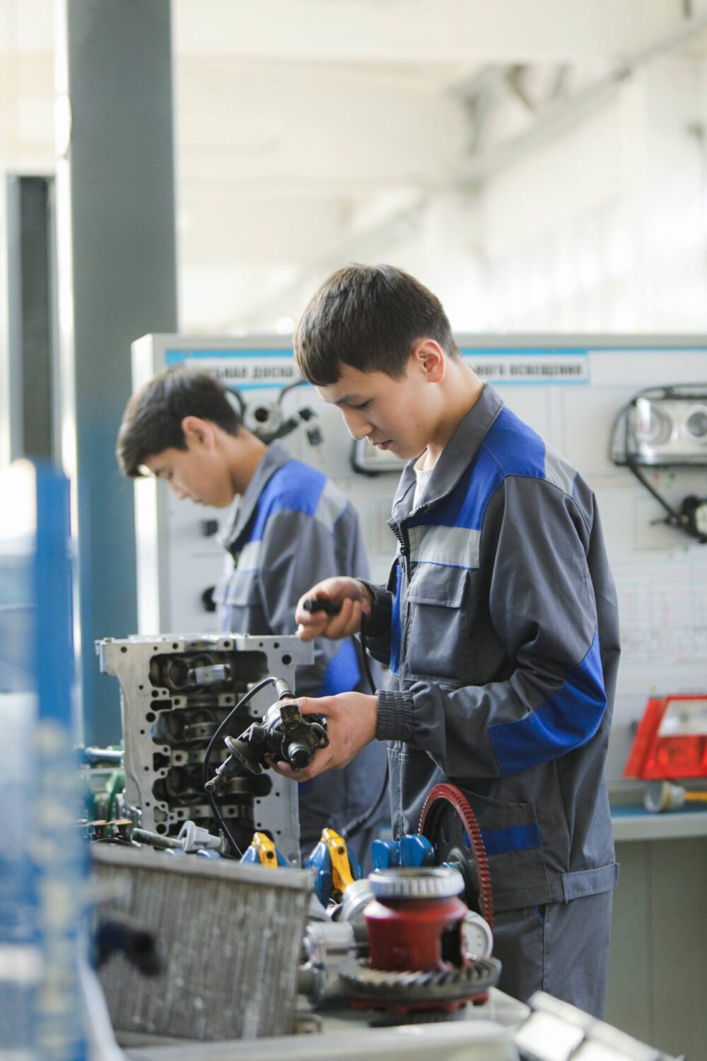 12 ЖЫЛДЫК БИЛИМ БЕРҮҮ: МҮМКҮНЧҮЛҮК БАР, БИРОК СИСТЕМАЛУУ КАДАМ ТАЛАП КЫЛЫНАТ