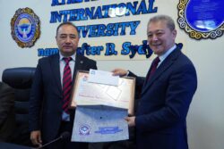 КӨЭАУга 29 жыл: мурдагы ректорлор сыйланды