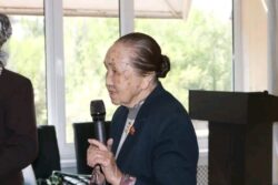 УСТАТ МЕНЕН ЖОЛУГУШУУ