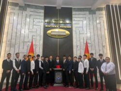 КЕЛЕЧЕККЕ ИШЕНИМ АРТКАН ЖАШТАР