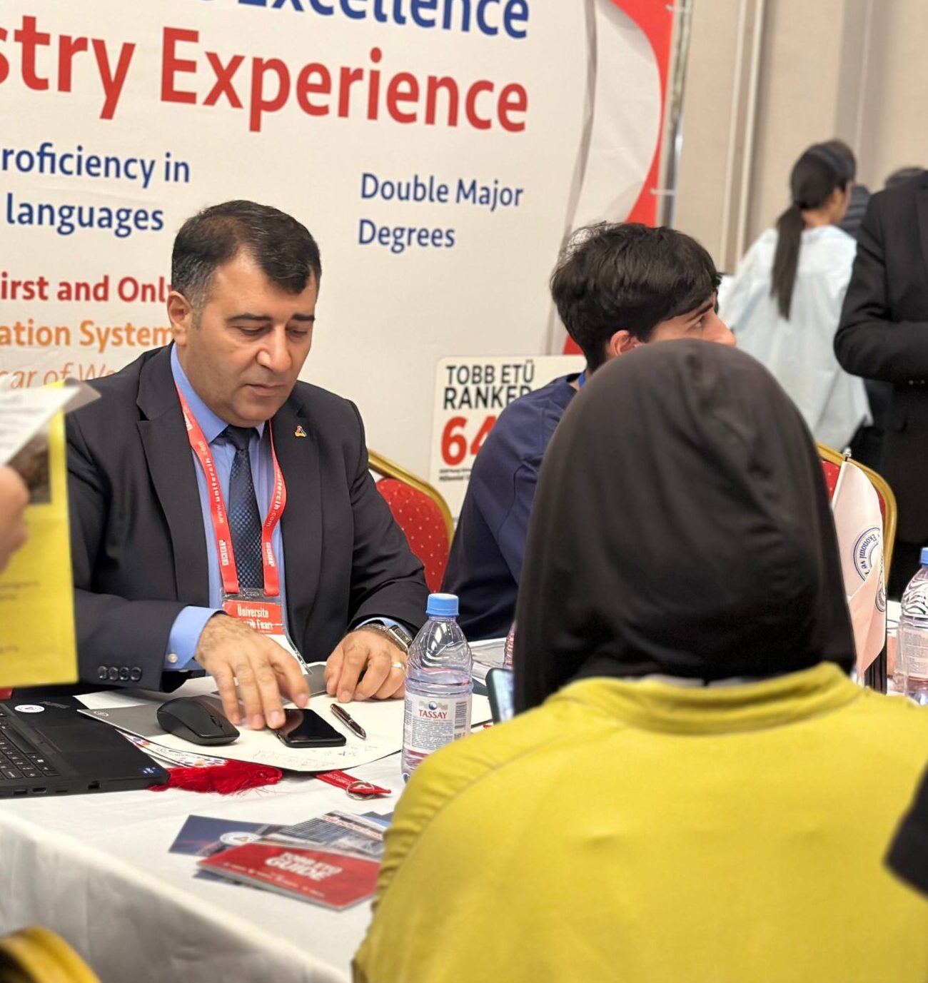 Билим жарманкеси: түрк университеттери Бишкекте