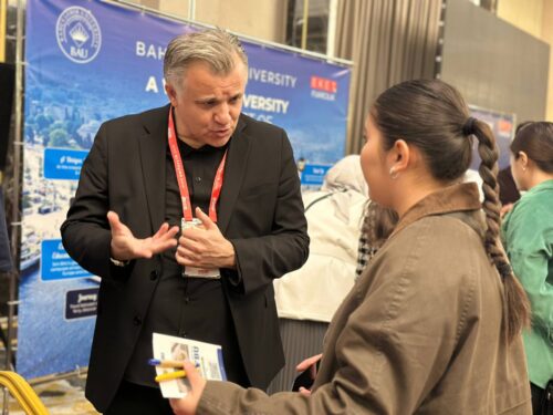 Билим жарманкеси: түрк университеттери Бишкекте