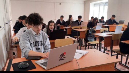 ӨЗ ТАЛАНТЫҢДЫ КИРЕШЕЛҮҮ КЕСИПКЕ АЙЛАНТ!