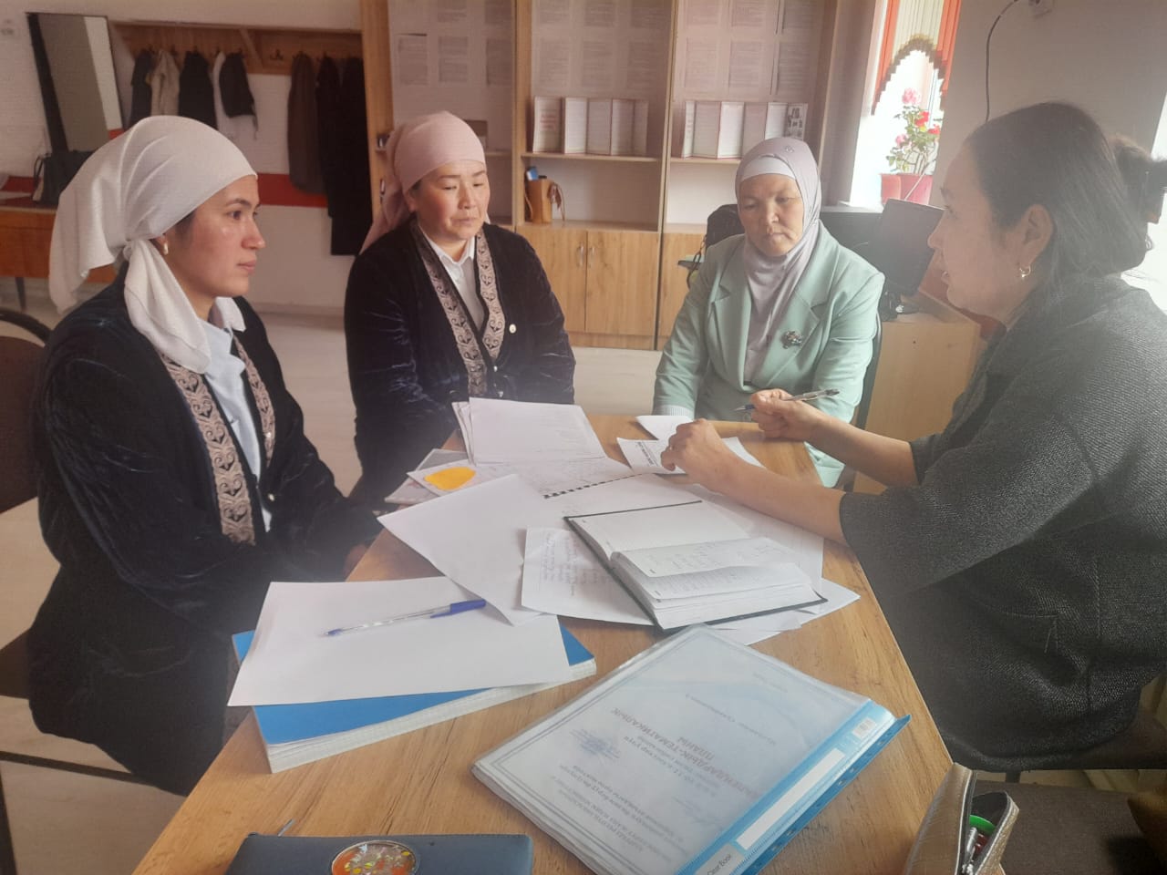 12 ЖЫЛДЫК БИЛИМ БЕРҮҮ: КОКУСТУКПУ ЖЕ ЗАРЫЛЧЫЛЫКПЫ?