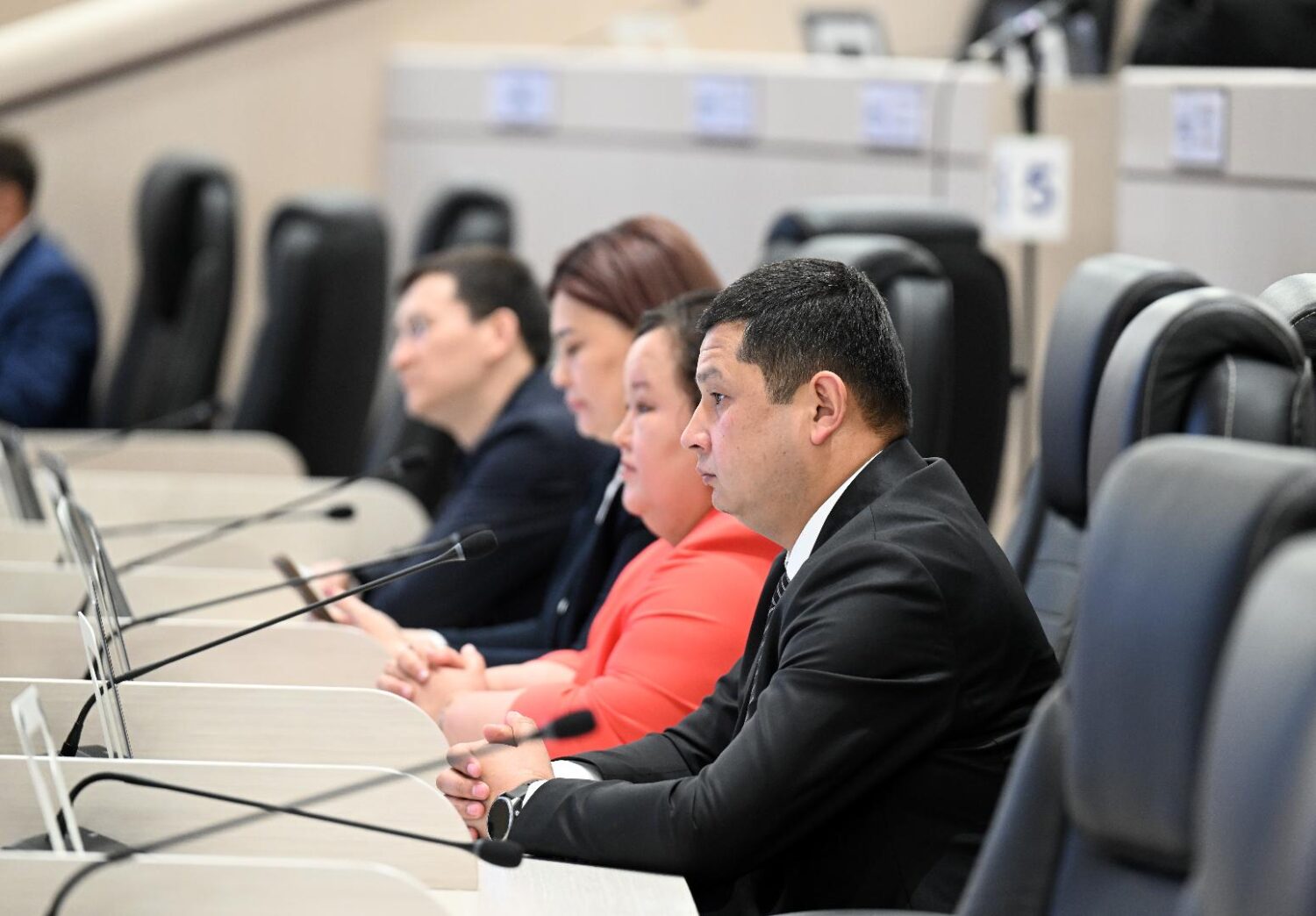 ЖОГОРКУ КЕҢЕШ БАЛА БАКЧАЛАРДЫ ӨНҮКТҮРҮҮГӨ 6 МЛН ДОЛЛАРДАН АШЫК КАРАЖАТ БӨЛҮҮНҮ КОЛДОДУ