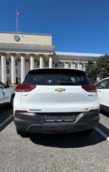 БИЛИМ БЕРҮҮ МЕКЕМЕЛЕРИНЕ 91 ЖАҢЫ КЫЗМАТТЫК АВТОУНАА БЕРИЛДИ