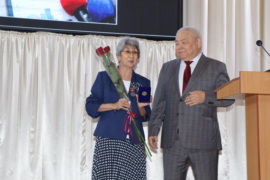 ЖУРНАЛИСТИКАНЫН ЖАҢЫ КӨПҮРӨСҮ: БМУДА БҮТҮРҮҮЧҮЛӨР АССОЦИАЦИЯСЫ ТҮЗҮЛДҮ 