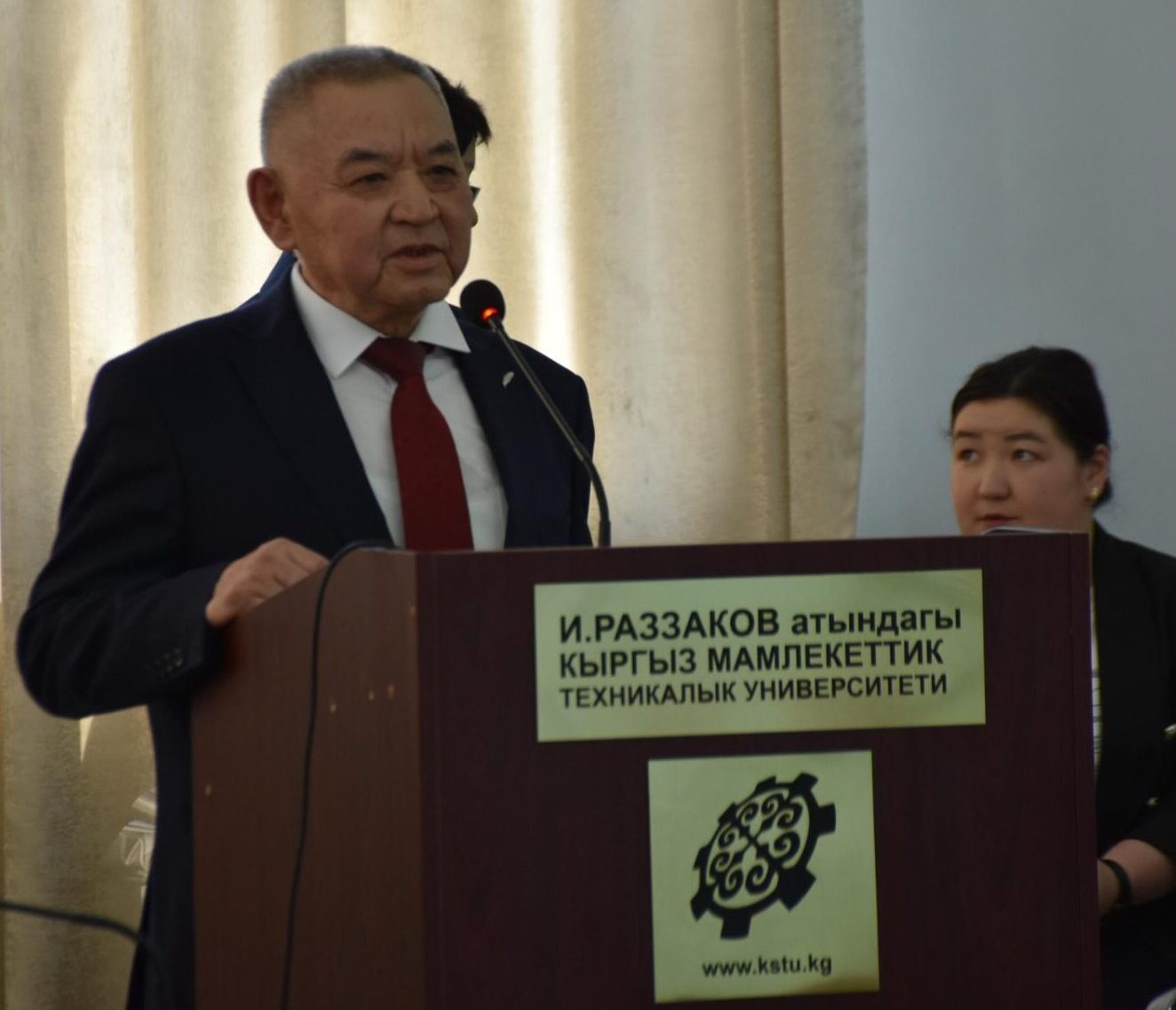 Жогорку математиканы окутуунун жаңы ыкмасы