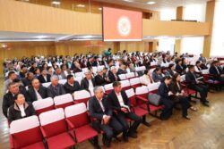 НАРЫНДА МЕКТЕПТЕРДИ ЖАҢЫ ОКУУ ЖЫЛЫНА ДАЯРДОО МАСЕЛЕСИ ТАЛКУУЛАНДЫ