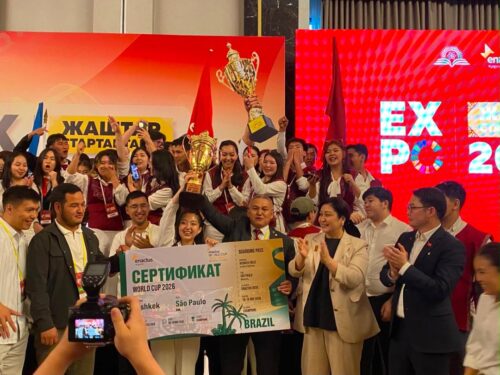 ОшМУнун Enactus командасы дүйнөлүк кубокко жолдомо алды