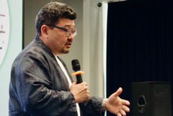 ЗАМАНБАП МУГАЛИМ: АЛГАЧКЫ БҮТҮРҮҮЧҮЛӨРДҮН ИЙГИЛИГИ