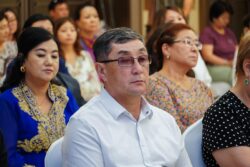 КМУНУН ӨКҮЛДӨРҮ «МАНАС ЖАНА МАХАБХАРАТА» БОРБОРУНУН АЧЫЛЫШЫНА КАТЫШТЫ