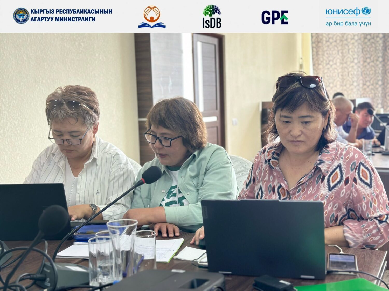 SMART-ED ДОЛБООРУ: МУГАЛИМДЕРДИН КЕСИПТИК ӨНҮГҮҮСҮ БОЮНЧА ТРЕНИНГ ИЙГИЛИКТҮҮ ЖЫЙЫНТЫКТАЛДЫ