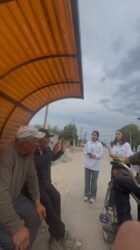 ТАМГАДАГЫ «ТЫНЧТЫК ТЕПКИЧТЕРИ»: «АКЫЛМАНДЫН» ОКУУЧУЛАРЫ ИЗИЛДЕГЕН АДАМГЕРЧИЛИК ТАРЫХЫ