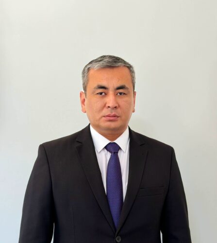 БАКЫТБЕК АЛМАТОВ: “МУГАЛИМГЕ БОЛГОН КАМКОРДУК – БУЛ КЕЛЕЧЕК МУУНГА БОЛГОН КАМКОРДУК”