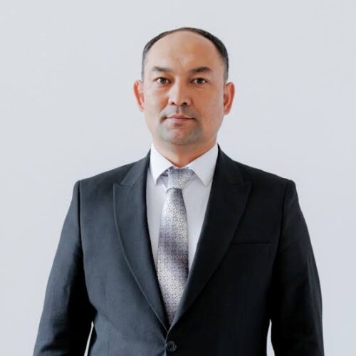 Айбек КУДАЙКУЛОВ: “БИЗДИН ИШМЕРДҮҮЛҮК “КЫЗМАТКЕРДИН УКУГУ БААРЫНАН ЖОГОРУ” ПРИНЦИБИНДЕ ЖҮРГҮЗҮЛӨТ”