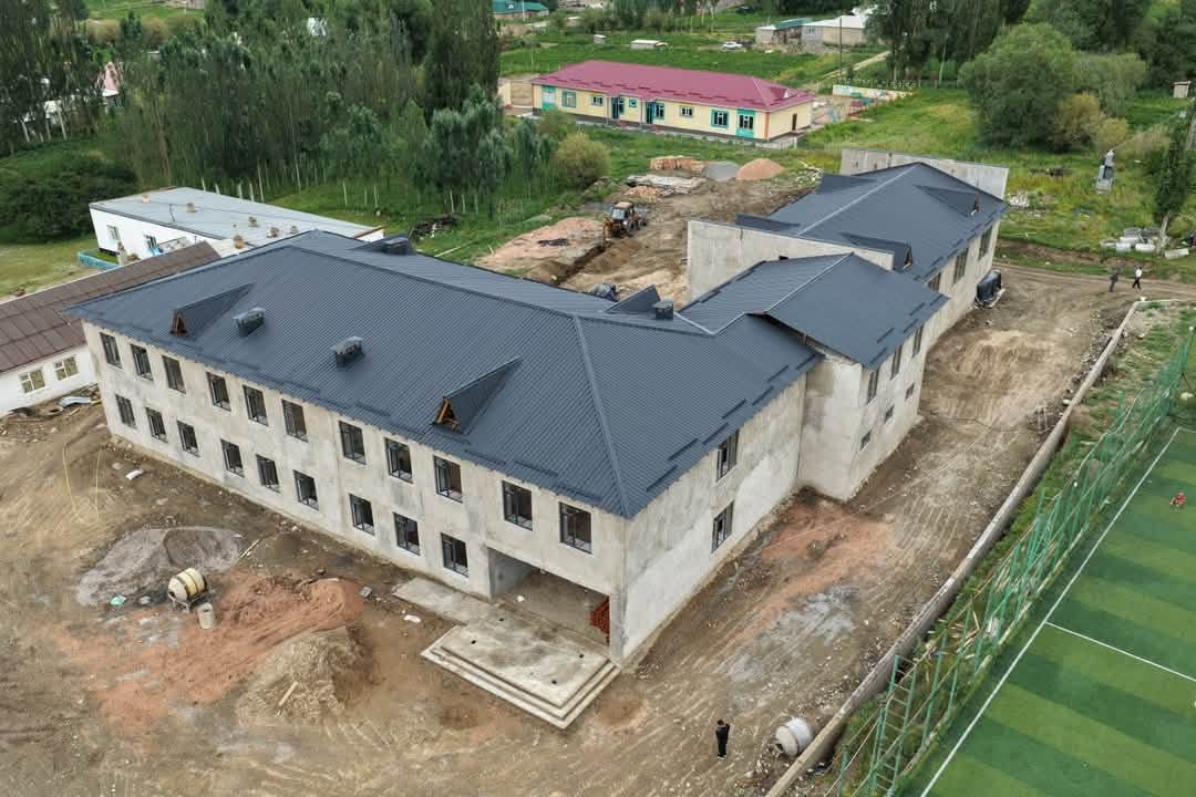 ЫСЫК-КӨЛ: КАЛКАГАР АЙЫЛЫНДА ЗАМАНБАП ЖАҢЫ МЕКТЕП КУРУЛУУДА