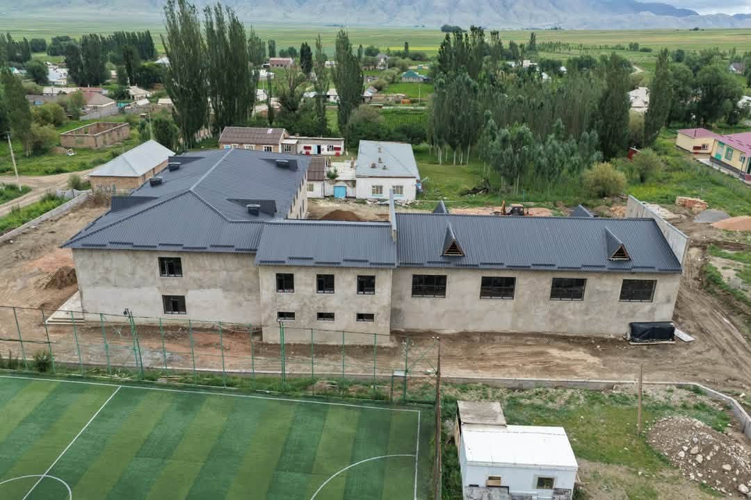 ЫСЫК-КӨЛ: КАЛКАГАР АЙЫЛЫНДА ЗАМАНБАП ЖАҢЫ МЕКТЕП КУРУЛУУДА