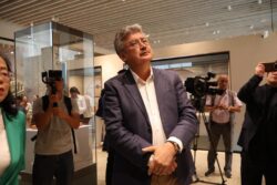 «ГАРМОНИЯ СУЛУУЛУКТУ ЖАРАТАТ»: ТАРЫХ МУЗЕЙИНДЕГИ КЫТАЙ КӨРГӨЗМӨСҮ