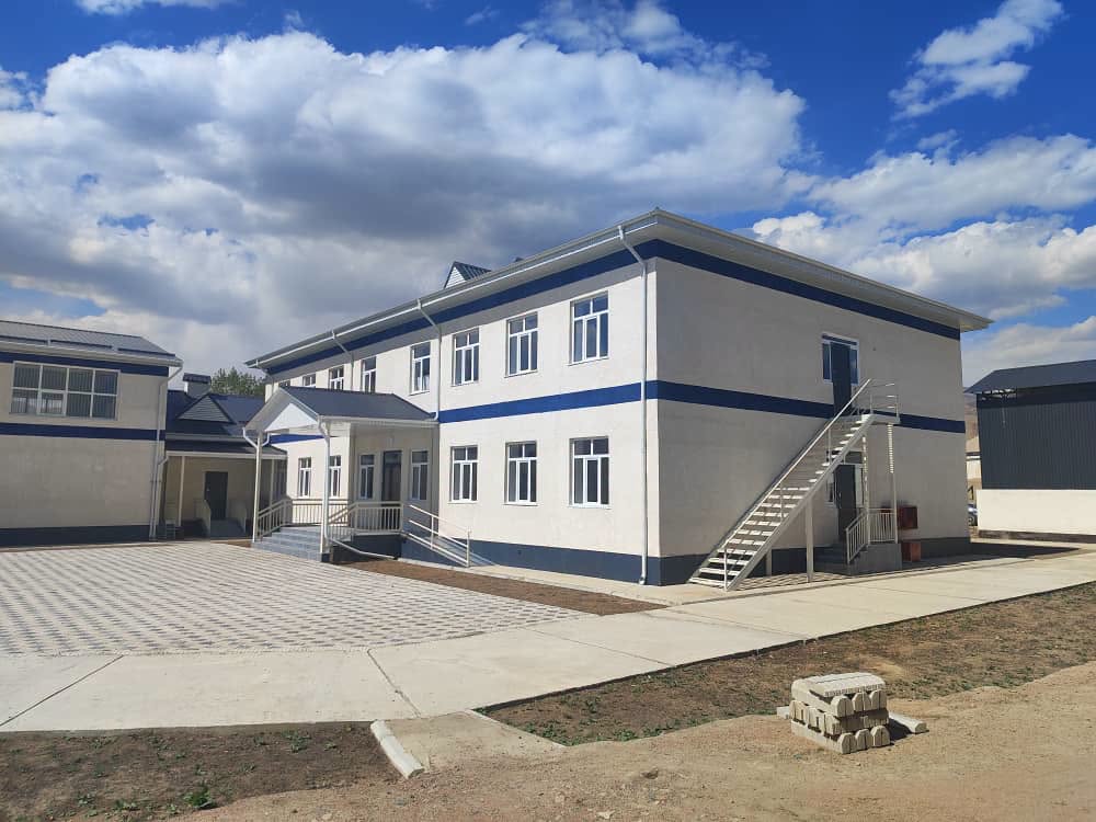 ЭГЕМЕНДҮҮЛҮК КҮНҮНДӨ ЖУМГАЛДЫН ЛАМА АЙЫЛЫНДА ЖАҢЫ МЕКТЕП АЧЫЛАТ