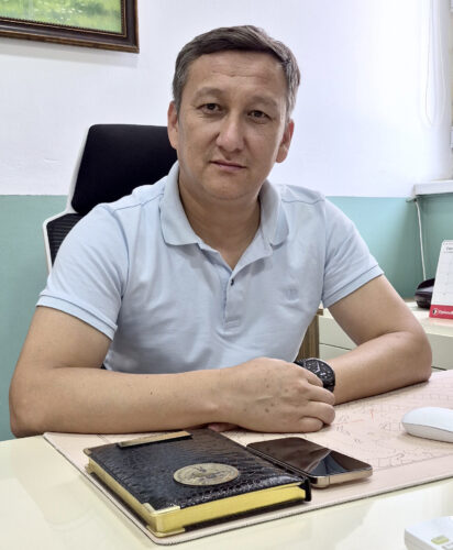 ЭГЕР МУГАЛИМ САБАККА ҮЧ КҮН МААНАЙЫ ЖОК КЕЛСЕ, БИЗГЕ СИГНАЛ ТҮШӨТ