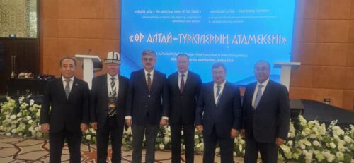 МАМКАТЧЫ АЛТАЙГА МАНАСТЫН АЙКЕЛИН ОРНОТУУ ДЕМИЛГЕСИН СУНУШТАДЫ