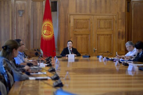 МЕКТЕПТЕГИ БУЛЛИНГ: КӨЙГӨЙ ЖОГОРКУ КЕҢЕШТЕ ТАЛКУУЛАНДЫ