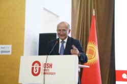 ОШМУДА БОРБОР АЗИЯ ӨЛКӨЛӨРҮНҮН ЭЛЧИЛЕРИ МЕНЕН КЫЗМАТТАШТЫК МАСЕЛЕЛЕРИ ТАЛКУУЛАНДЫ