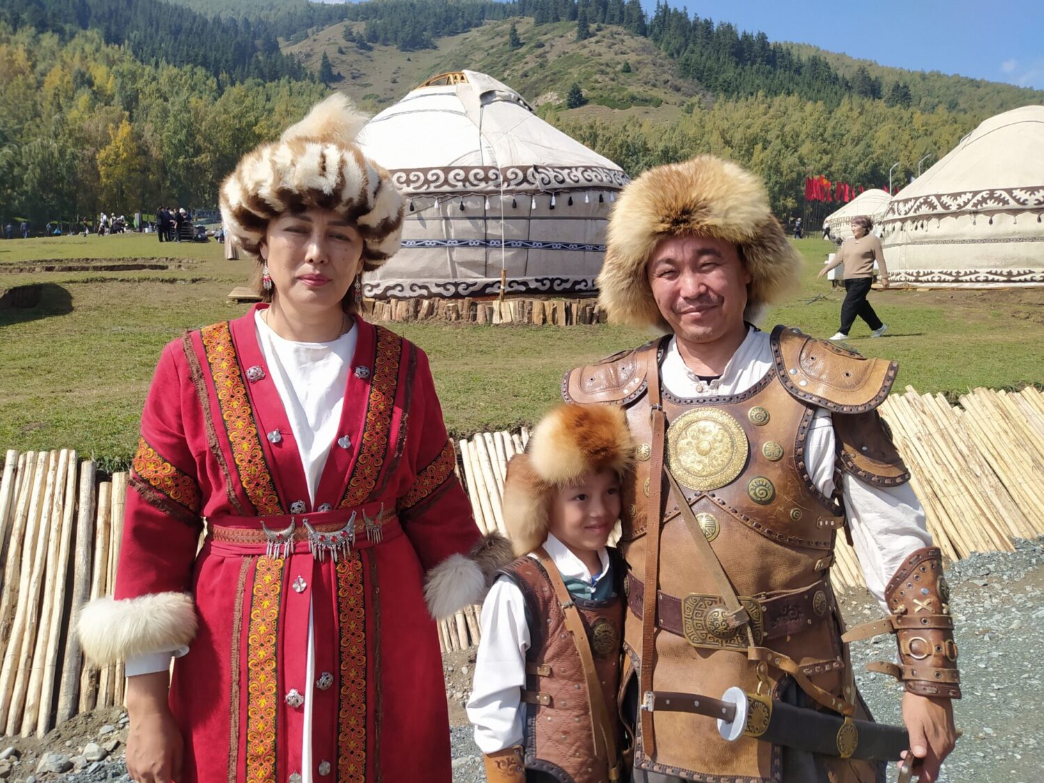 КЫРЧЫН ЖАЙЛООСУНДАГЫ КӨЧМӨНДӨР МАЙРАМЫ