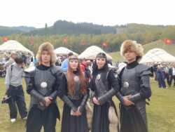 КЫРЧЫН ЖАЙЛООСУНДАГЫ КӨЧМӨНДӨР МАЙРАМЫ